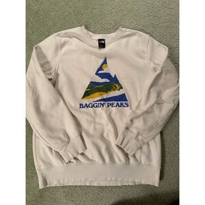 Vintage The North Face "Baggin Peaks" White crewneck sweatshirt size L